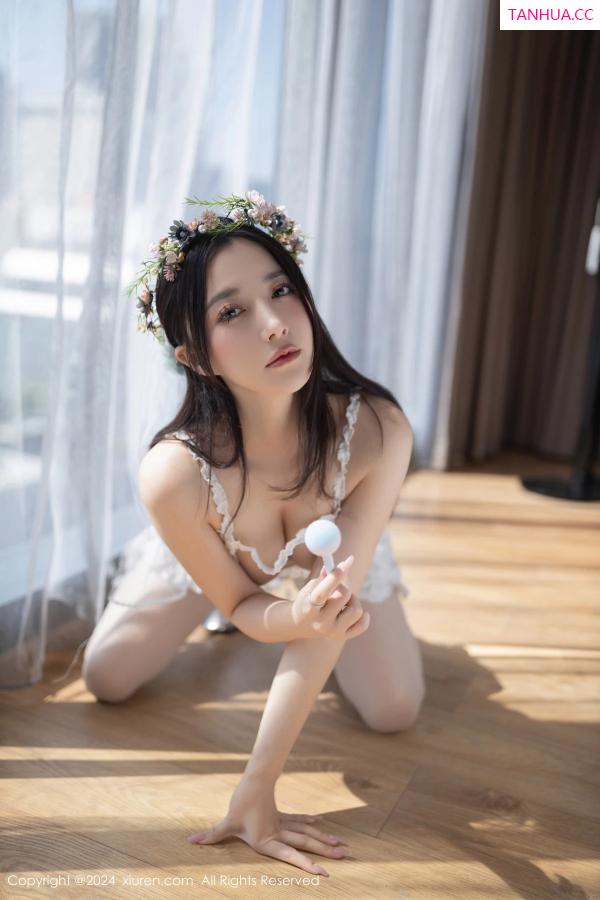 鱼子酱fish  [XiuRen]高清写真图 2024.03.08 No.8201 鱼子酱Fish 丝袜美腿第17张图片
